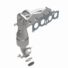 Load image into Gallery viewer, MagnaFlow Exhaust Products 51859 OEM Grade Manifold Catalytic Converter for Select Toyota Highlander
