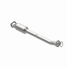 Load image into Gallery viewer, MagnaFlow Exhaust Products 5592669 California CARB Direct-Fit Catalytic Converter for Select Nissan Frontier, Nissan Pathfinder, Nissan Xterra, Suzuki Equator