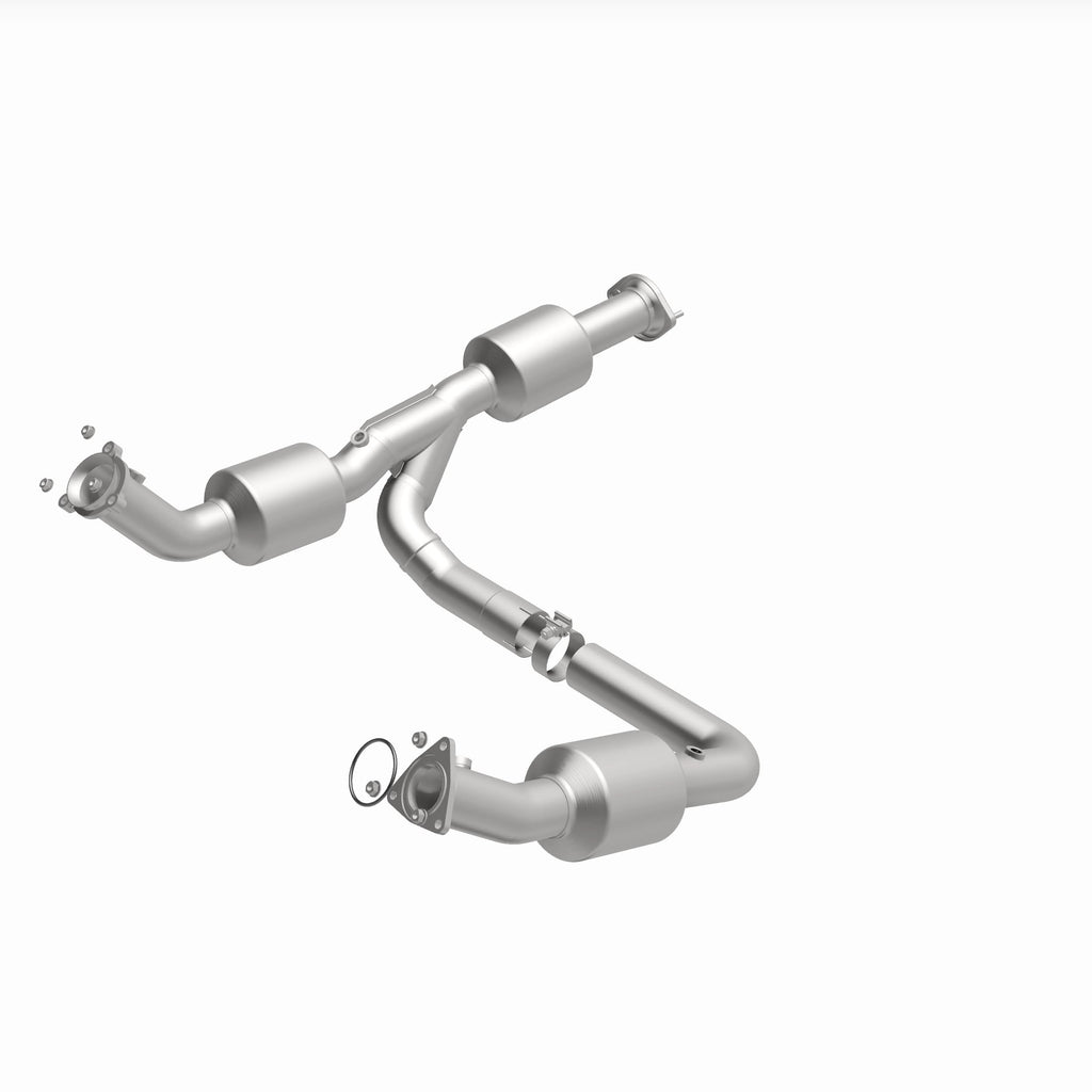 MagnaFlow Exhaust Products 280210 OEM Grade Direct-Fit Catalytic Converter for Select Chevrolet Express 2500, Chevrolet Express 3500, GMC Savana 2500, GMC Savana