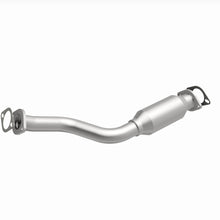 Load image into Gallery viewer, MagnaFlow Exhaust Products 5571317 California CARB Direct-Fit Catalytic Converter for Select Nissan Rogue, Nissan Rogue Select