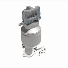 Load image into Gallery viewer, MagnaFlow Exhaust Products 6511893 California CARB Manifold Catalytic Converter for Select Acura MDX, Honda Accord, Honda Passport, Honda Pilot