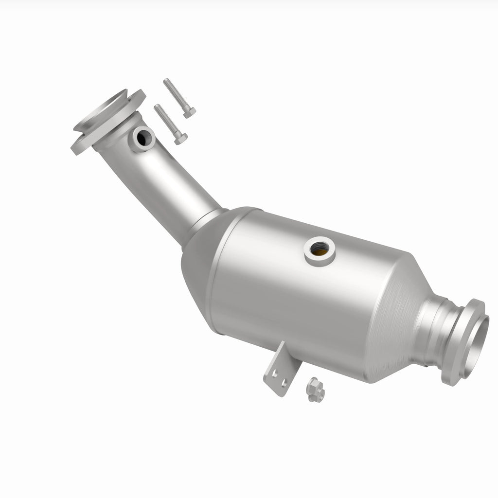 MagnaFlow Exhaust Products 21-682 OEM Grade Direct-Fit Catalytic Converter for Select Mercedes-Benz C400, Mercedes-Benz C43 AMG, Mercedes-Benz C450 AMG, Mercedes-Benz E43 AMG, Mercedes-Benz E450, Mercedes-Benz GLC43 AMG
