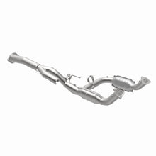 Load image into Gallery viewer, MagnaFlow Exhaust Products 21-252 OEM Grade Direct-Fit Catalytic Converter for Select Chevrolet Silverado HD, Chevrolet Silverado HD, GMC Sierra HD, GMC Sierra HD