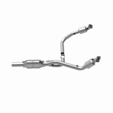 Load image into Gallery viewer, MagnaFlow Exhaust Products 447233 California CARB Direct-Fit Catalytic Converter for Select Dodge Ram 1500, Dodge Ram 2500, Dodge Ram