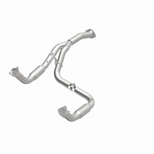 Load image into Gallery viewer, MagnaFlow Exhaust Products 4551252 California CARB Direct-Fit Catalytic Converter for Select Chevrolet Silverado HD, Chevrolet Silverado HD, GMC Sierra HD, GMC Sierra HD