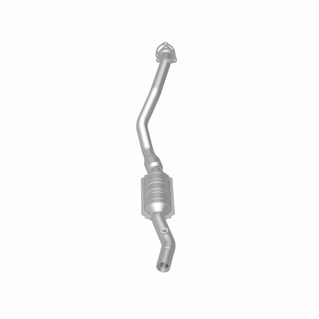 MagnaFlow Exhaust Products 22962 HM Grade Direct-Fit Catalytic Converter for Select Audi A4, Audi A4 Quattro, Volkswagen Passat