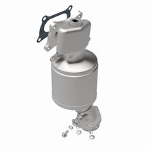 Load image into Gallery viewer, MagnaFlow Exhaust Products 5631898 California CARB Manifold Catalytic Converter for Select Honda Accord
