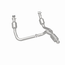 Load image into Gallery viewer, MagnaFlow Exhaust Products 5582642 California CARB Direct-Fit Catalytic Converter for Select Chevrolet Silverado 1500, Chevrolet Suburban, Chevrolet Tahoe, GMC Sierra 1500, GMC Yukon, GMC Yukon XL