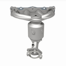 Load image into Gallery viewer, MagnaFlow Exhaust Products 5531775 California CARB Manifold Catalytic Converter for Select Hyundai Santa Fe Sport, Kia Sorento