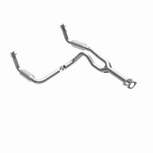 Load image into Gallery viewer, MagnaFlow Exhaust Products 49063 OEM Grade Direct-Fit Catalytic Converter for Select Chevrolet Express 1500, Chevrolet Express 2500, Chevrolet Express 3500, GMC Savana 1500, GMC Savana 2500, GMC Savana