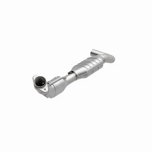 Load image into Gallery viewer, MagnaFlow Exhaust Products 23526 HM Grade Direct-Fit Catalytic Converter for Select Lincoln Navigator