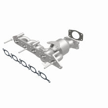 Load image into Gallery viewer, MagnaFlow Exhaust Products 24425 HM Grade Manifold Catalytic Converter for Select Volvo S60, Volvo V70