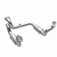 Load image into Gallery viewer, MagnaFlow Exhaust Products 280246 OEM Grade Direct-Fit Catalytic Converter for Select Ford F-250 Super Duty, Ford F-350 Super Duty