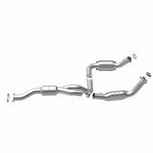 Load image into Gallery viewer, MagnaFlow Exhaust Products 52113 OEM Grade Direct-Fit Catalytic Converter for Select Chevrolet Express 2500, Chevrolet Express 3500, Chevrolet Express 4500, GMC Savana 2500, GMC Savana 3500, GMC Savana