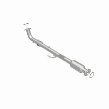 Load image into Gallery viewer, MagnaFlow Exhaust Products 5571435 California CARB Direct-Fit Catalytic Converter for Select Toyota Camry