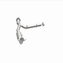 Load image into Gallery viewer, MagnaFlow Exhaust Products 4651411 California CARB Direct-Fit Catalytic Converter for Select Ford Expedition
