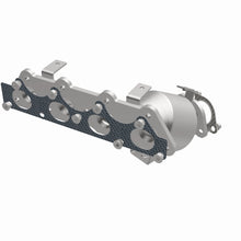 Load image into Gallery viewer, MagnaFlow Exhaust Products 6511429 California CARB Manifold Catalytic Converter for Select Kia Soul