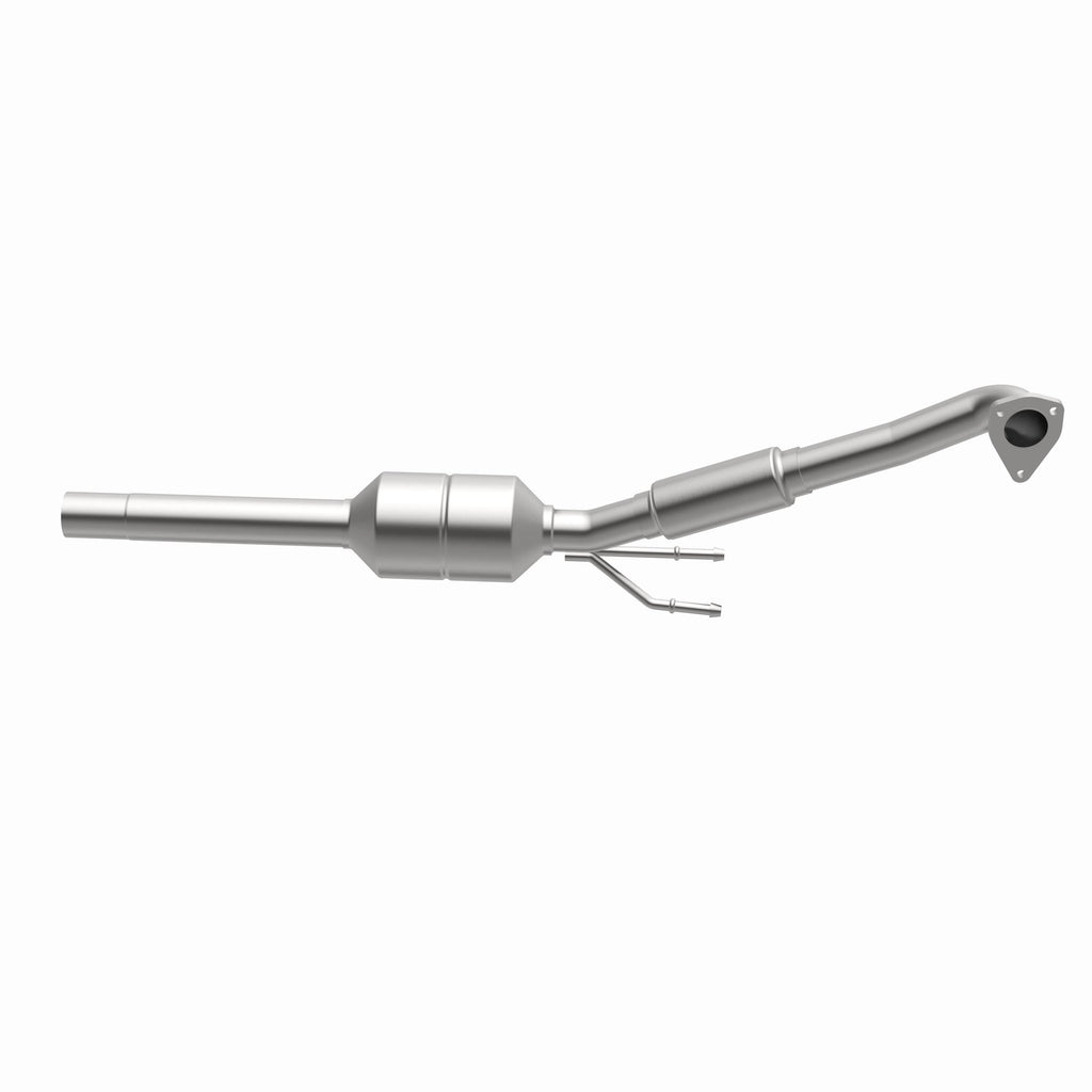 MagnaFlow Exhaust Products 52426 OEM Grade Direct-Fit Catalytic Converter for Select Volkswagen Beetle, Volkswagen Golf, Volkswagen Jetta