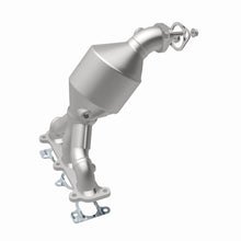Load image into Gallery viewer, MagnaFlow Exhaust Products 51455 OEM Grade Manifold Catalytic Converter for Select Hyundai Santa Fe