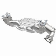 Load image into Gallery viewer, MagnaFlow Exhaust Products 5531587 California CARB Manifold Catalytic Converter for Select Subaru Forester, Subaru Impreza, Subaru Legacy, Subaru Outback, Subaru XV Crosstrek