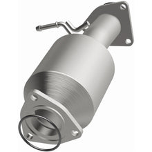 Load image into Gallery viewer, MagnaFlow Exhaust Products 21-293 OEM Grade Direct-Fit Catalytic Converter for Select Honda CR-V