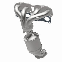 Load image into Gallery viewer, MagnaFlow Exhaust Products 5481295 California CARB Manifold Catalytic Converter for Select Nissan Rogue