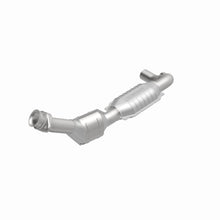 Load image into Gallery viewer, MagnaFlow Exhaust Products 49429 OEM Grade Direct-Fit Catalytic Converter for Select Ford E-150, Ford E-150 Club Wagon, Ford E-150 Econoline, Ford E-150 Econoline Club Wagon, Ford E-250, Ford E-250 Econoline