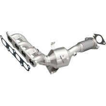 Load image into Gallery viewer, MagnaFlow Exhaust Products 5531552 California CARB Manifold Catalytic Converter for Select Ford Fiesta