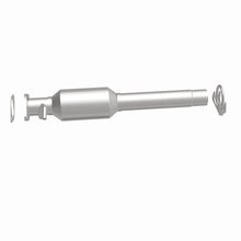 Load image into Gallery viewer, MagnaFlow Exhaust Products 24373 HM Grade Direct-Fit Catalytic Converter for Select Toyota Highlander