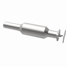 Load image into Gallery viewer, MagnaFlow Exhaust Products 5671808 California CARB Direct-Fit Catalytic Converter for Select Ford Taurus, Ford Taurus X, Mercury Sable