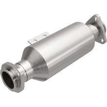 Load image into Gallery viewer, MagnaFlow Exhaust Products 4481876 California CARB Direct-Fit Catalytic Converter for Select Hyundai Elantra, Hyundai Tiburon