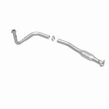 Load image into Gallery viewer, MagnaFlow Exhaust Products 23142 HM Grade Direct-Fit Catalytic Converter for Select Chevrolet Express 2500, Chevrolet Express 3500, Chevrolet G30, GMC G3500, GMC Savana 2500, GMC Savana