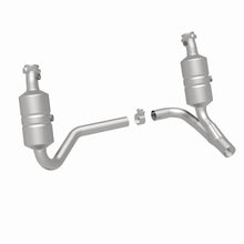 Load image into Gallery viewer, MagnaFlow Exhaust Products 5451849 California CARB Direct-Fit Catalytic Converter for Select Dodge Dakota, Mitsubishi Raider