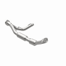 Load image into Gallery viewer, MagnaFlow Exhaust Products 4583078 California CARB Direct-Fit Catalytic Converter for Select Ford Expedition