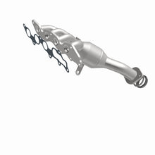 Load image into Gallery viewer, MagnaFlow Exhaust Products 5631851 California CARB Manifold Catalytic Converter for Select Mazda 6
