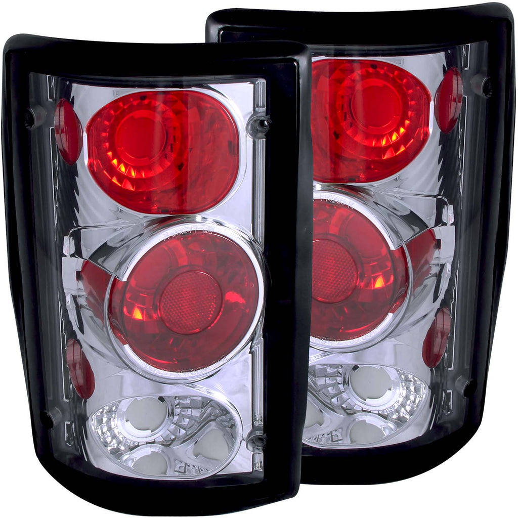 9503-Econoline0005-Excursion-Taillights-Chrome-DriverPassenger
