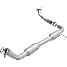 Load image into Gallery viewer, MagnaFlow Exhaust Products 5582571 California CARB Direct-Fit Catalytic Converter for Select Toyota Tundra