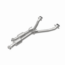 Load image into Gallery viewer, MagnaFlow Exhaust Products 557969 California CARB Direct-Fit Catalytic Converter for Select Cadillac CTS