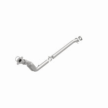 Load image into Gallery viewer, MagnaFlow Exhaust Products 5451126 California CARB Direct-Fit Catalytic Converter for Select Buick Terraza, Chevrolet Uplander, Pontiac Montana, Saturn Relay