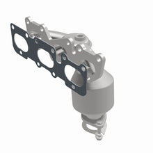 Load image into Gallery viewer, MagnaFlow Exhaust Products 51685 OEM Grade Manifold Catalytic Converter for Select Hyundai Azera, Hyundai Entourage, Hyundai Sonata, Kia Sedona