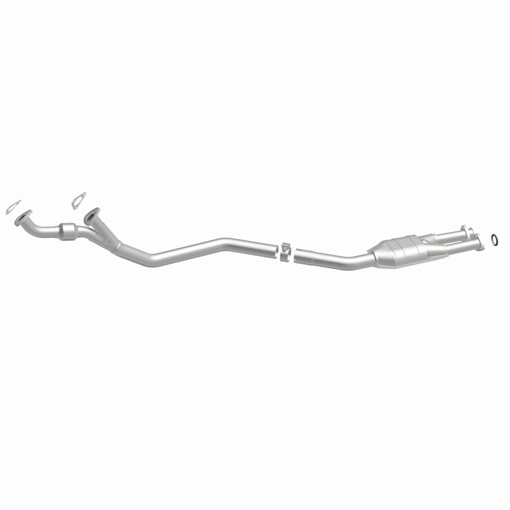 MagnaFlow Exhaust Products 23558 Standard Grade Direct-Fit Catalytic Converter for Select BMW 533i, BMW 633CSi