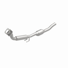 Load image into Gallery viewer, MagnaFlow Exhaust Products 4561526 California CARB Direct-Fit Catalytic Converter for Select Volkswagen Beetle, Volkswagen Golf, Volkswagen Jetta