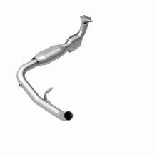 Load image into Gallery viewer, MagnaFlow Exhaust Products 447117 California CARB Direct-Fit Catalytic Converter for Select Ford Expedition, Ford F-150, Lincoln Navigator