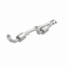 Load image into Gallery viewer, MagnaFlow Exhaust Products 3391353 California CARB Direct-Fit Catalytic Converter for Select Ford Windstar