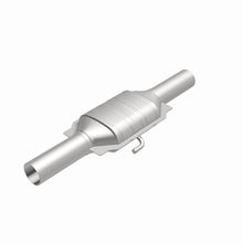 Load image into Gallery viewer, MagnaFlow Exhaust Products 3322223 California CARB Direct-Fit Catalytic Converter for Select Buick LeSabre, Buick Park Avenue, Buick Reatta, Buick Riviera, Cadillac Commercial Chassis, Cadillac DeVille, Cadillac Fleetwood, Oldsmobile 88, Oldsmobile 98,