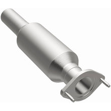 Load image into Gallery viewer, MagnaFlow Exhaust Products 5571981 California CARB Direct-Fit Catalytic Converter for Select Ford Fusion, Lincoln Zephyr, Mercury Milan