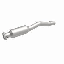 Load image into Gallery viewer, MagnaFlow Exhaust Products 3322949 California CARB Direct-Fit Catalytic Converter for Select Volvo 740, Volvo 745, Volvo 760, Volvo 940