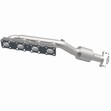 Load image into Gallery viewer, MagnaFlow Exhaust Products 4583381 California CARB Manifold Catalytic Converter for Select INFINITI QX56, Nissan Pathfinder Armada, Nissan TITAN