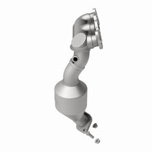 Load image into Gallery viewer, MagnaFlow Exhaust Products 51540 OEM Grade Manifold Catalytic Converter for Select Toyota Highlander