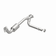 Load image into Gallery viewer, MagnaFlow Exhaust Products 4451165 California CARB Direct-Fit Catalytic Converter for Select Lincoln Navigator